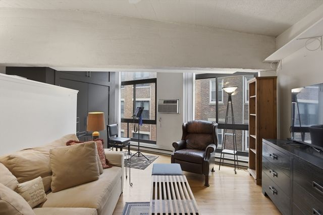 12 Stoneholm Street 425, Boston, MA 02115