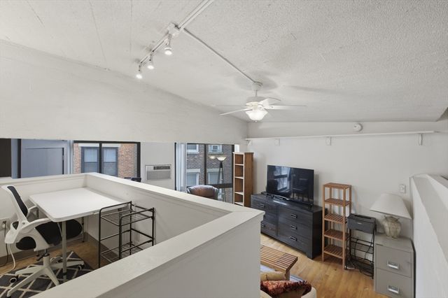 12 Stoneholm Street 425, Boston, MA 02115