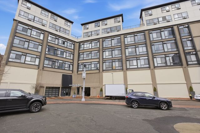 12 Stoneholm Street 425, Boston, MA 02115