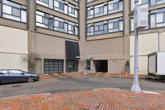 12 Stoneholm Street 425, Boston, MA 02115