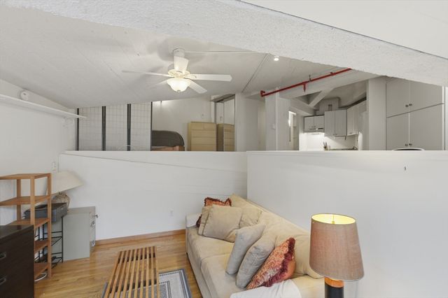 12 Stoneholm Street 425, Boston, MA 02115