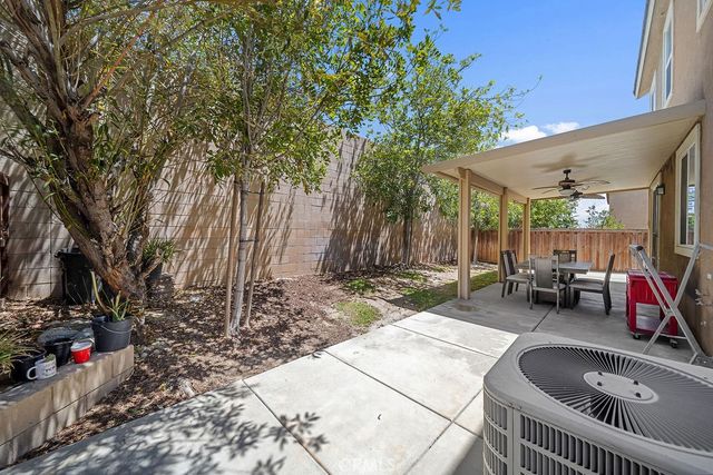 17582 Comfrey Dr., San Bernardino, CA 92407