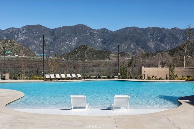 17582 Comfrey Dr., San Bernardino, CA 92407