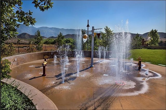 17582 Comfrey Dr., San Bernardino, CA 92407