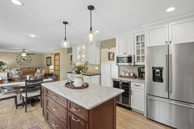 71 Hickory Court, Geneseo, IL 61254