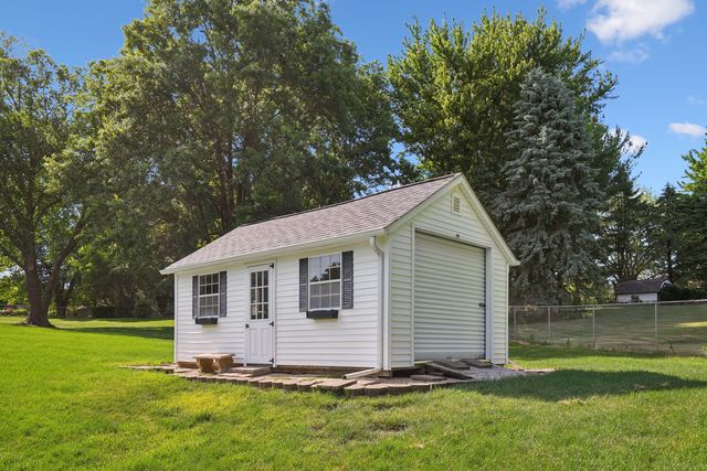 71 Hickory Court, Geneseo, IL 61254