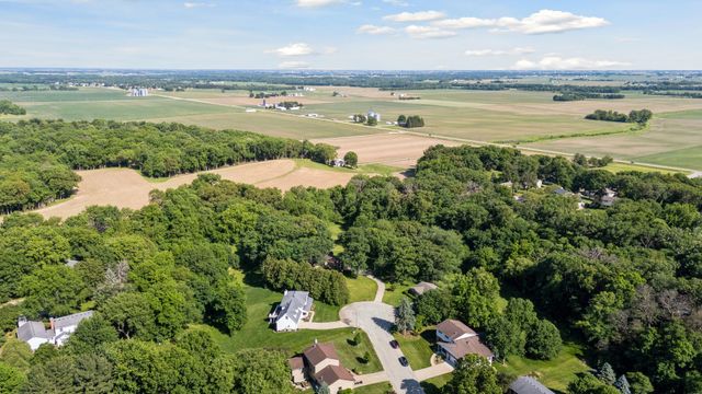 71 Hickory Court, Geneseo, IL 61254