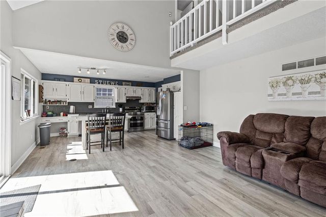 12725 W 116th Street, Overland Park, KS 66210