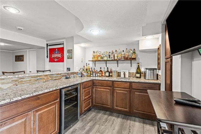 12725 W 116th Street, Overland Park, KS 66210