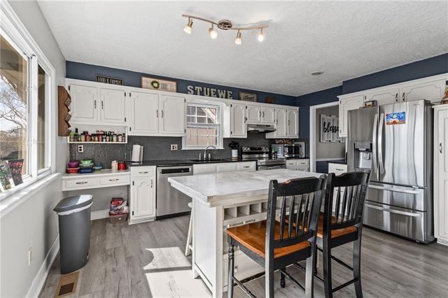 12725 W 116th Street, Overland Park, KS 66210