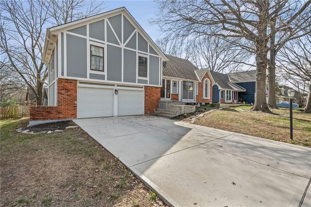 12725 W 116th Street, Overland Park, KS 66210