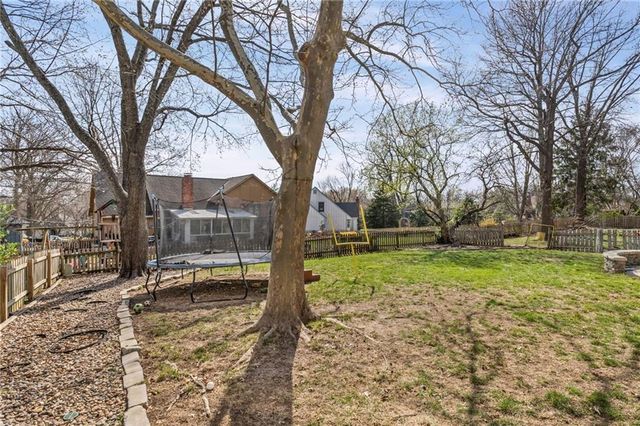 12725 W 116th Street, Overland Park, KS 66210