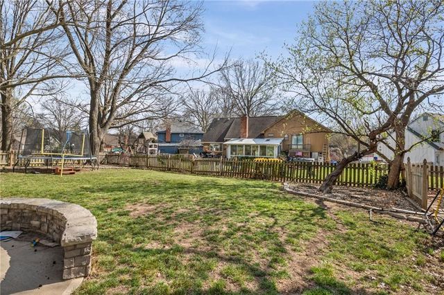 12725 W 116th Street, Overland Park, KS 66210