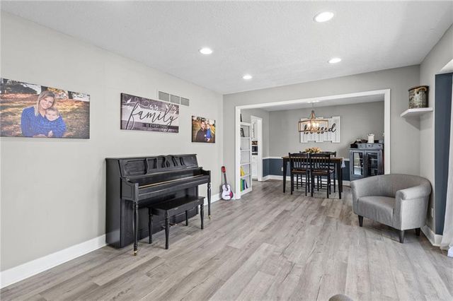 12725 W 116th Street, Overland Park, KS 66210