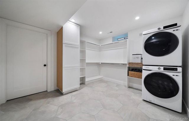 2255 E Iowa Avenue, Denver, CO 80210