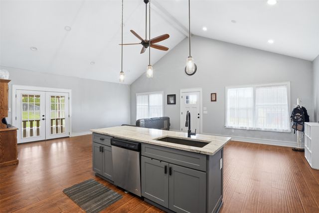 5016 Elizabeth Street, Granbury, TX 76048