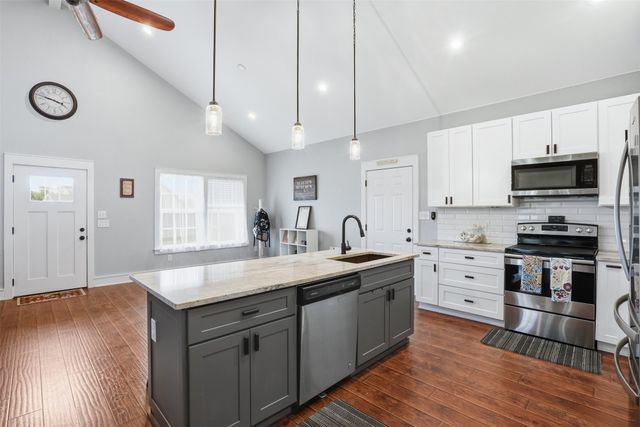 5016 Elizabeth Street, Granbury, TX 76048