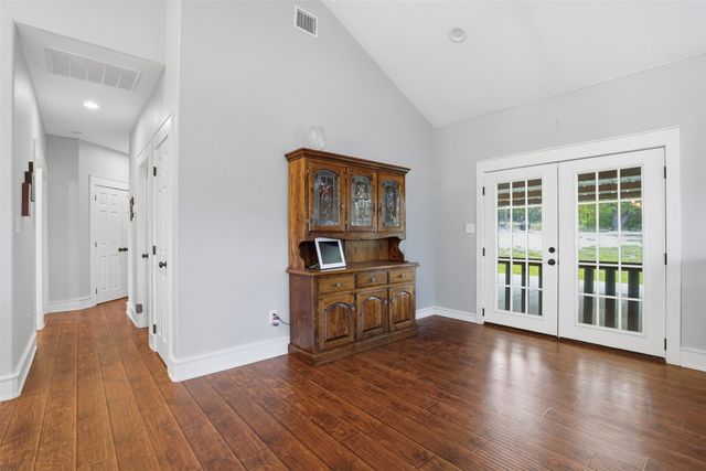 5016 Elizabeth Street, Granbury, TX 76048