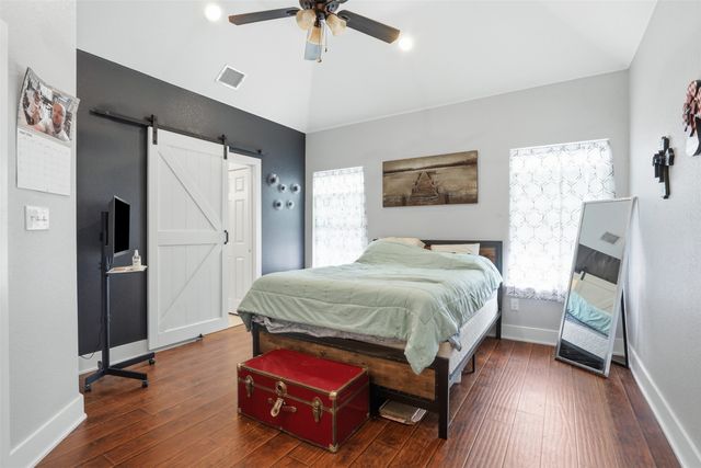 5016 Elizabeth Street, Granbury, TX 76048