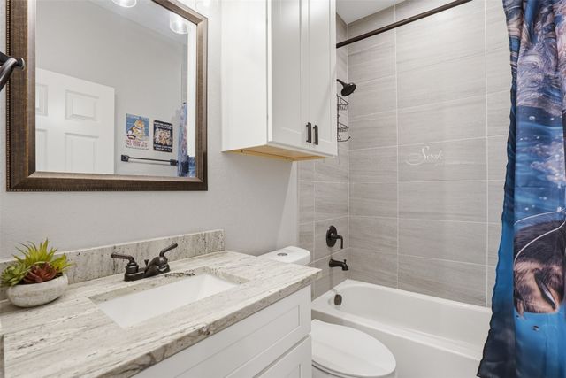 5016 Elizabeth Street, Granbury, TX 76048