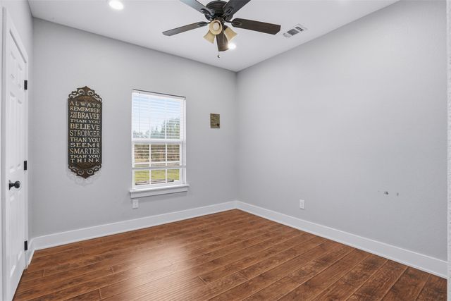 5016 Elizabeth Street, Granbury, TX 76048