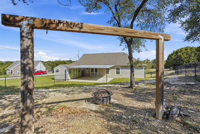 5016 Elizabeth Street, Granbury, TX 76048
