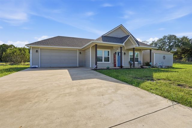 5016 Elizabeth Street, Granbury, TX 76048