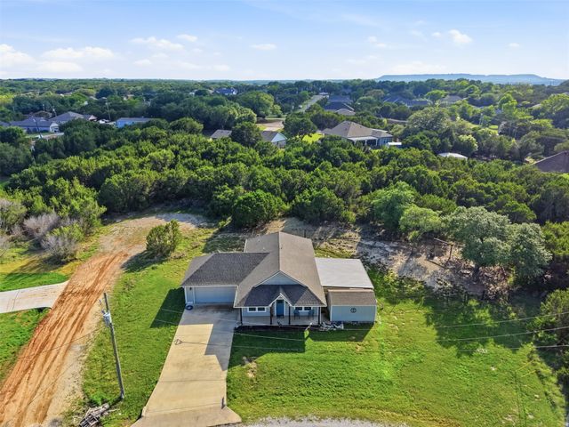 5016 Elizabeth Street, Granbury, TX 76048