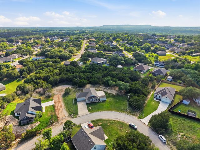 5016 Elizabeth Street, Granbury, TX 76048