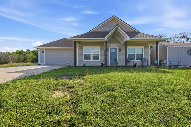 5016 Elizabeth Street, Granbury, TX 76048