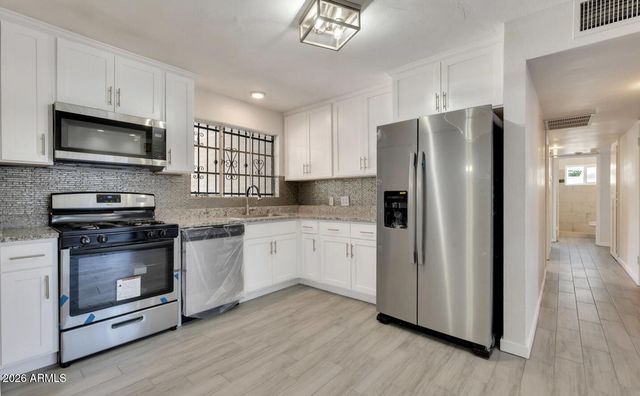 3709 E SHERIDAN Street, Phoenix, AZ 85008