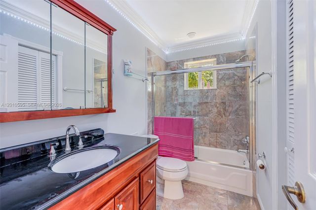1065 Weeping Willow Way, Hollywood, FL 33019