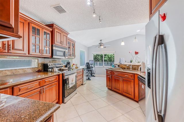 1065 Weeping Willow Way, Hollywood, FL 33019
