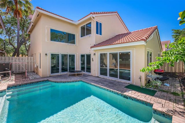 1065 Weeping Willow Way, Hollywood, FL 33019