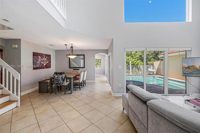 1065 Weeping Willow Way, Hollywood, FL 33019