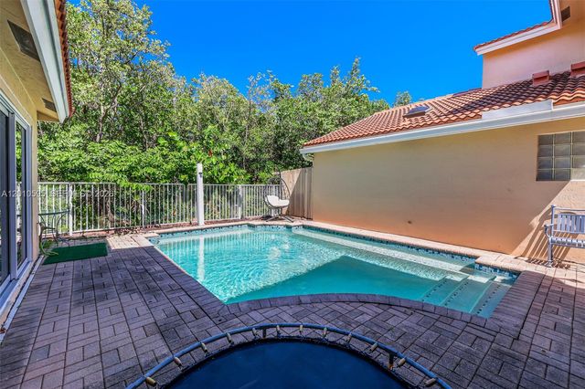 1065 Weeping Willow Way, Hollywood, FL 33019