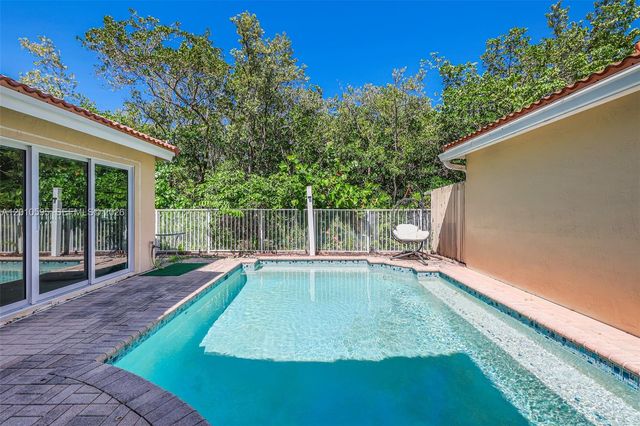 1065 Weeping Willow Way, Hollywood, FL 33019