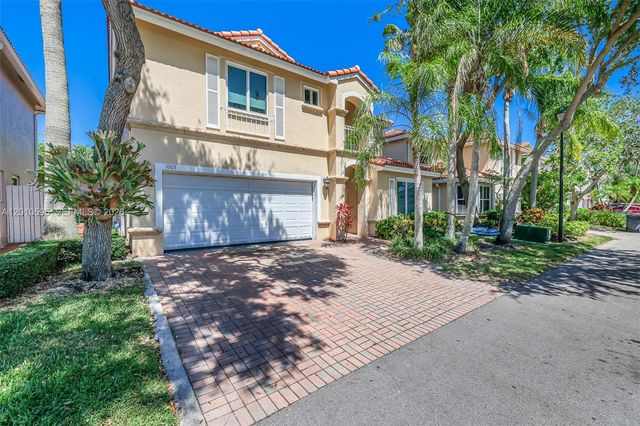 1065 Weeping Willow Way, Hollywood, FL 33019