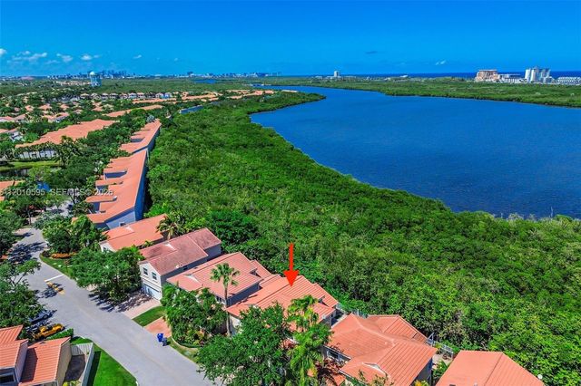 1065 Weeping Willow Way, Hollywood, FL 33019