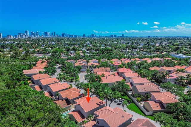 1065 Weeping Willow Way, Hollywood, FL 33019