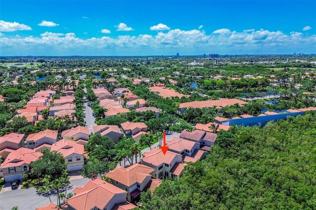 1065 Weeping Willow Way, Hollywood, FL 33019