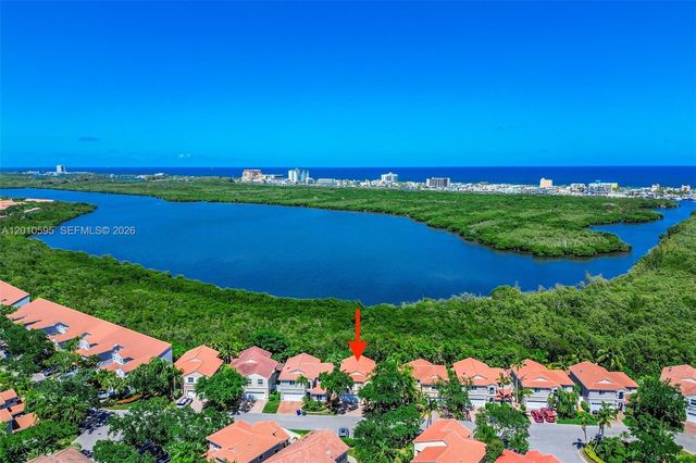 1065 Weeping Willow Way, Hollywood, FL 33019