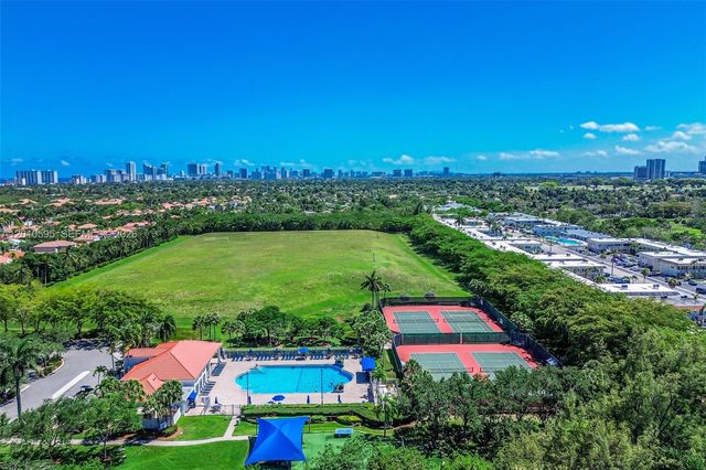 1065 Weeping Willow Way, Hollywood, FL 33019