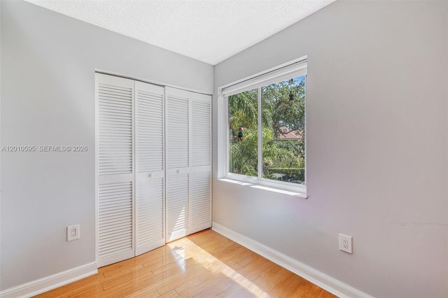 1065 Weeping Willow Way, Hollywood, FL 33019