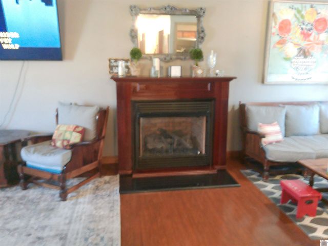 6051 Oakhaven Dr, Paducah, KY 42003