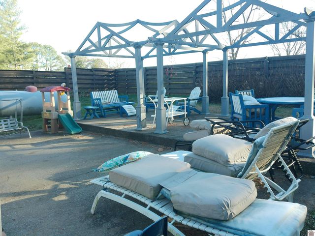 6051 Oakhaven Dr, Paducah, KY 42003