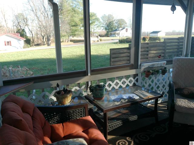 6051 Oakhaven Dr, Paducah, KY 42003