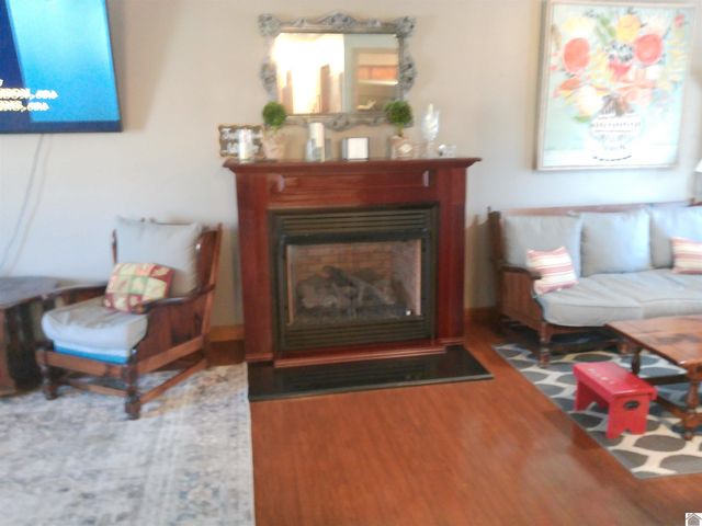 6051 Oakhaven Dr, Paducah, KY 42003