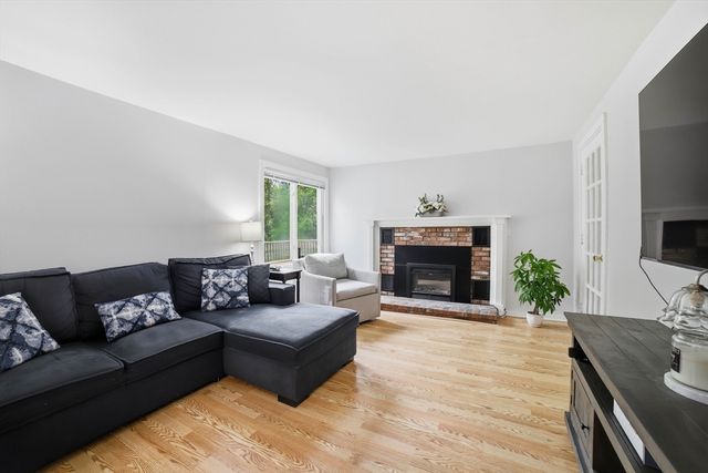 11 Scenic Drive, Worcester, MA 01602