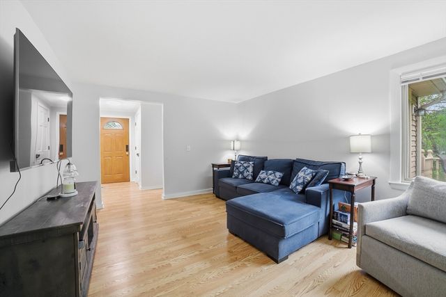 11 Scenic Drive, Worcester, MA 01602